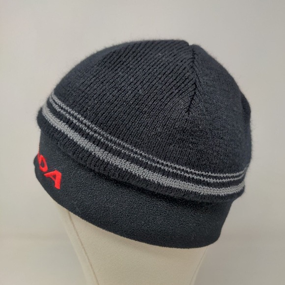 Running Room Men's Knit Beanie Hat Black Size OS 100% Acrylic Embroidered Canada - Picture 4 of 11